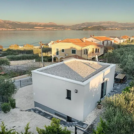 Сasa de vacaciones Tina's Tiny House *