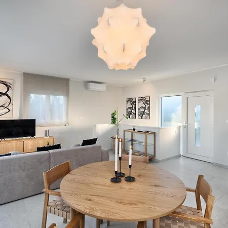 Tina's Tiny House * Slatine